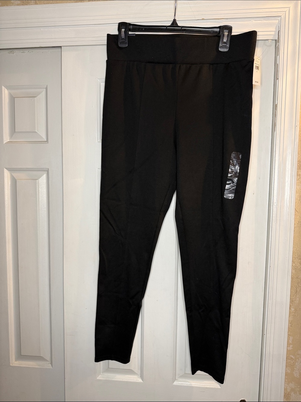 GAP Black Mid-Rise Performance Leggings